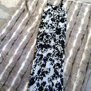 Old Navy Flowing Maxi Dress *Petite*